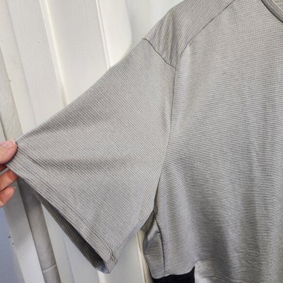 Lululemon‎ T Shirt Grey Activewear Athletic Athlesure Sport - Picture 3 of 6
